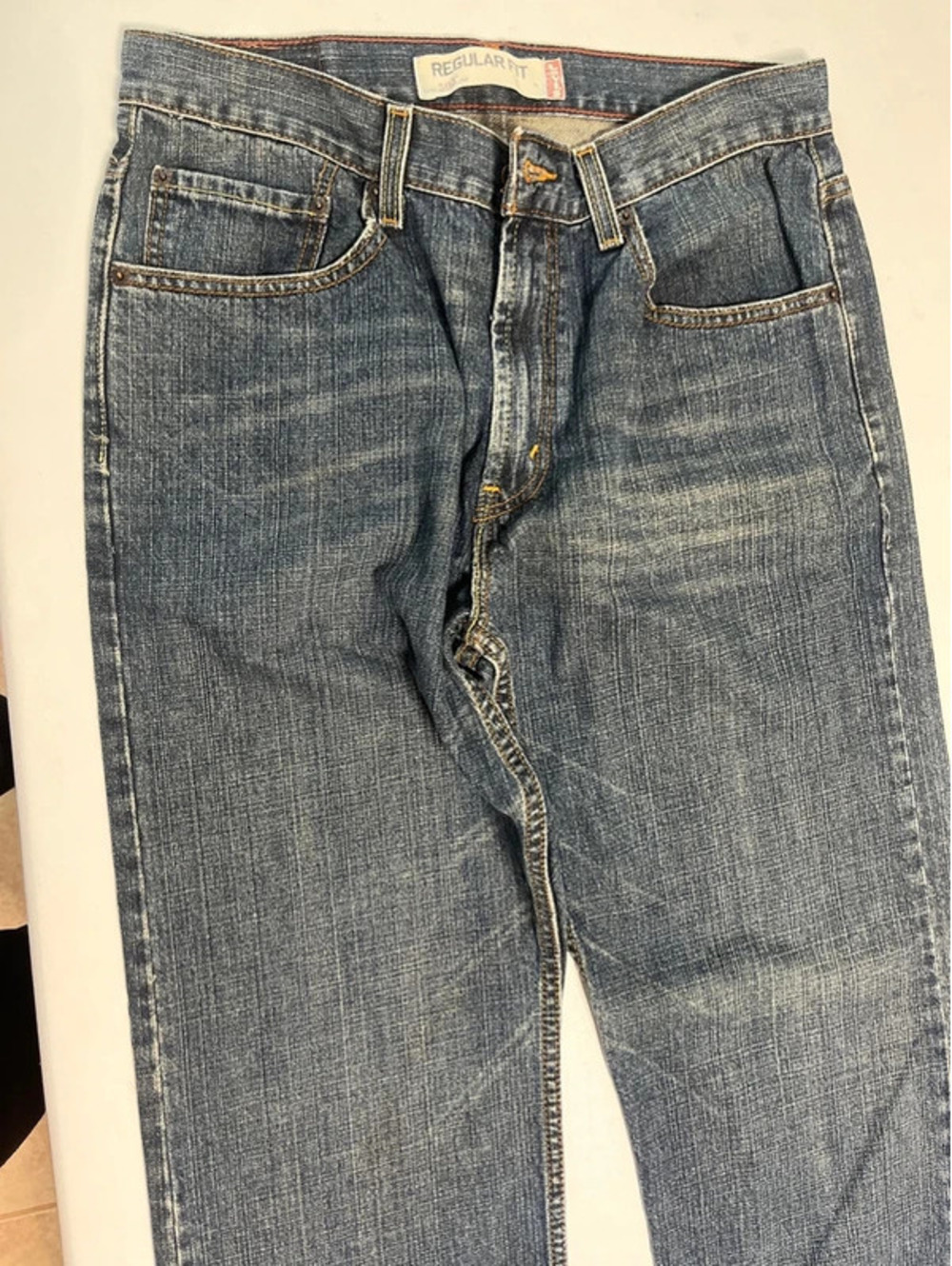 0012 Levi's 505 Straight Leg Jeans | 32x30 Medium Wash Blue Denim